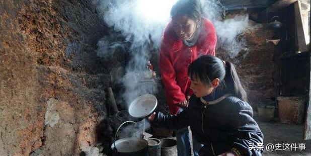 16岁女孩为养家三度卖血,16岁女孩为哥哥卖血上学山东