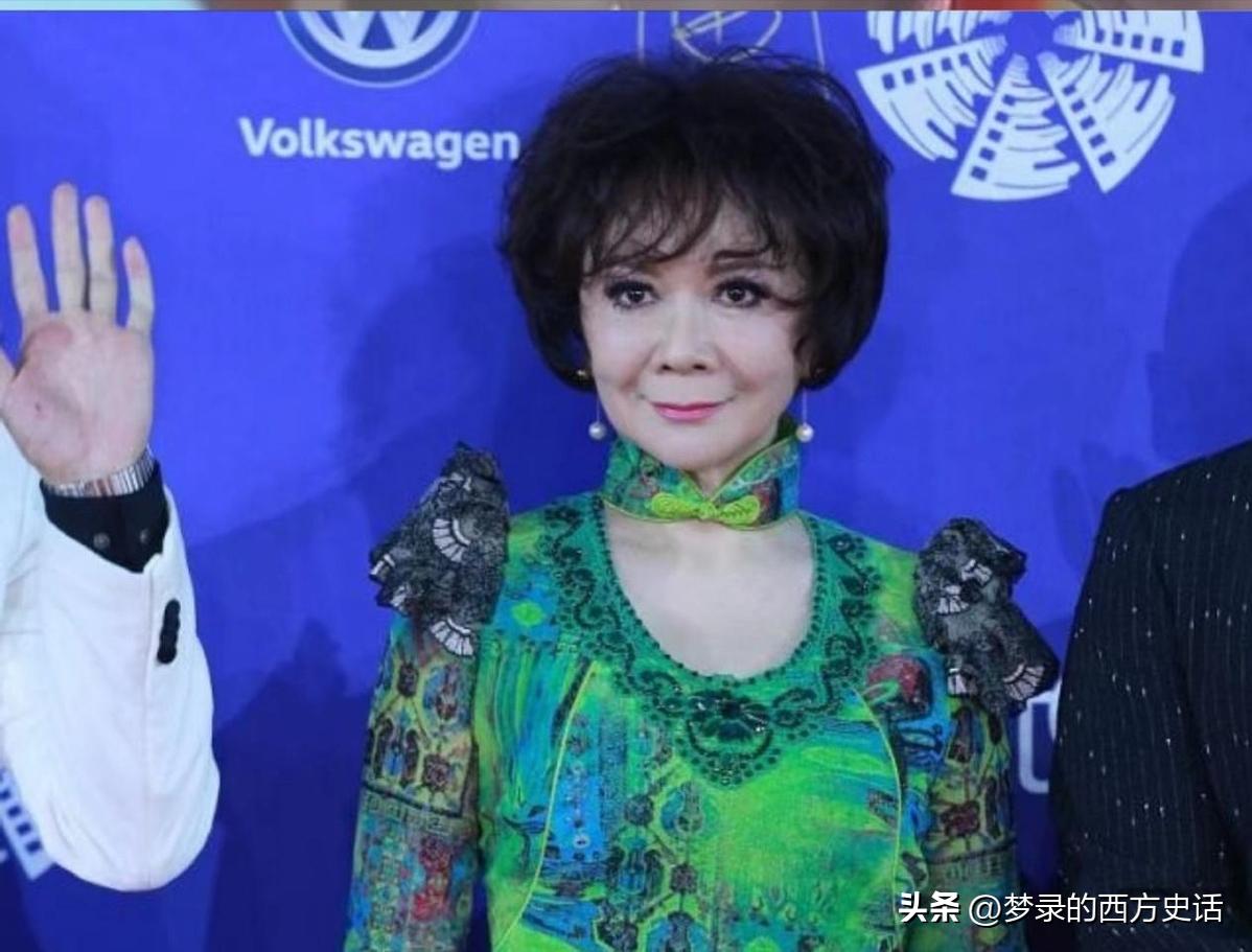 瘦成排骨、整容上瘾、强行装嫩，女明星的畸形审美何时休？