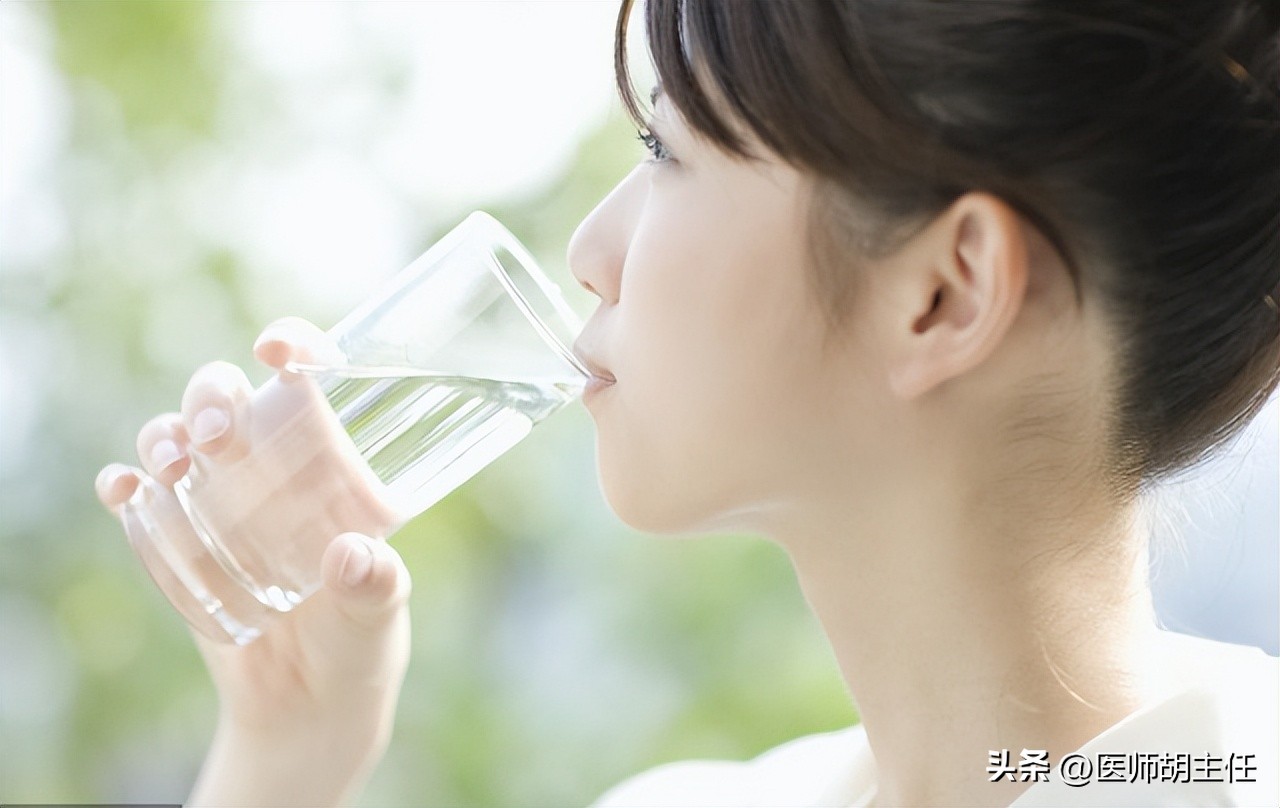 除了泡沫尿，这3个症状也是肾脏受损的征兆！不要走到透析这一步