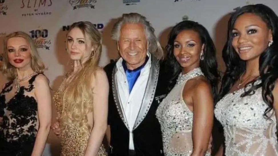 药丸一个50万，补脑一针86万…想续命的顶级富豪被“收割”