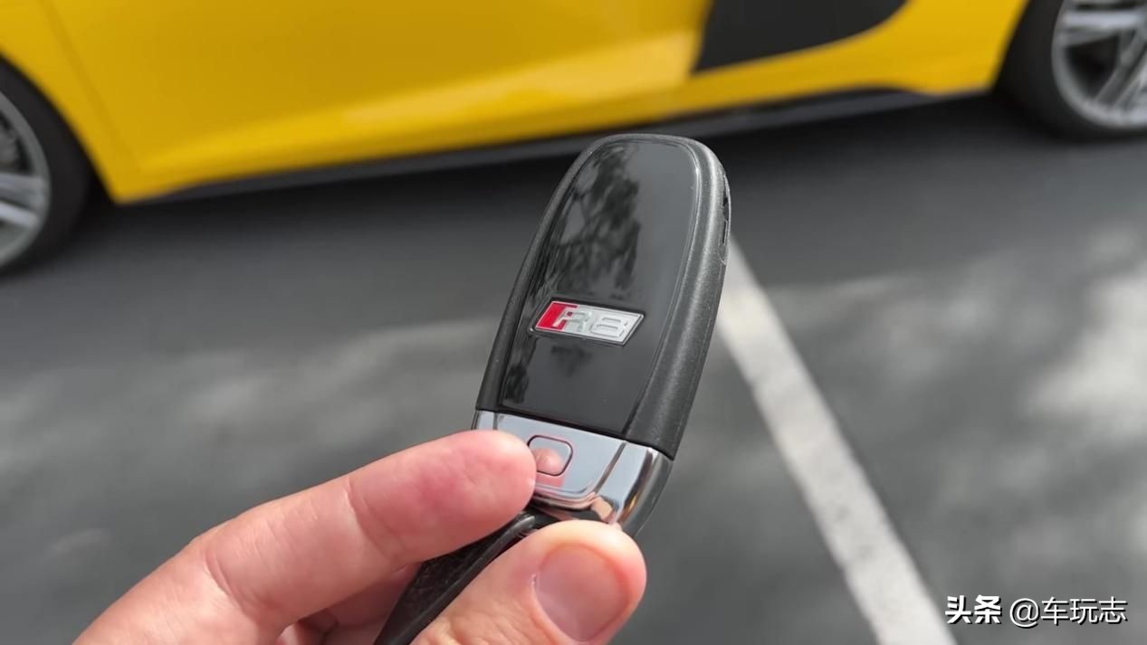 2019奥迪r8跟2020款奥迪r8,5.2v10奥迪r8限量版