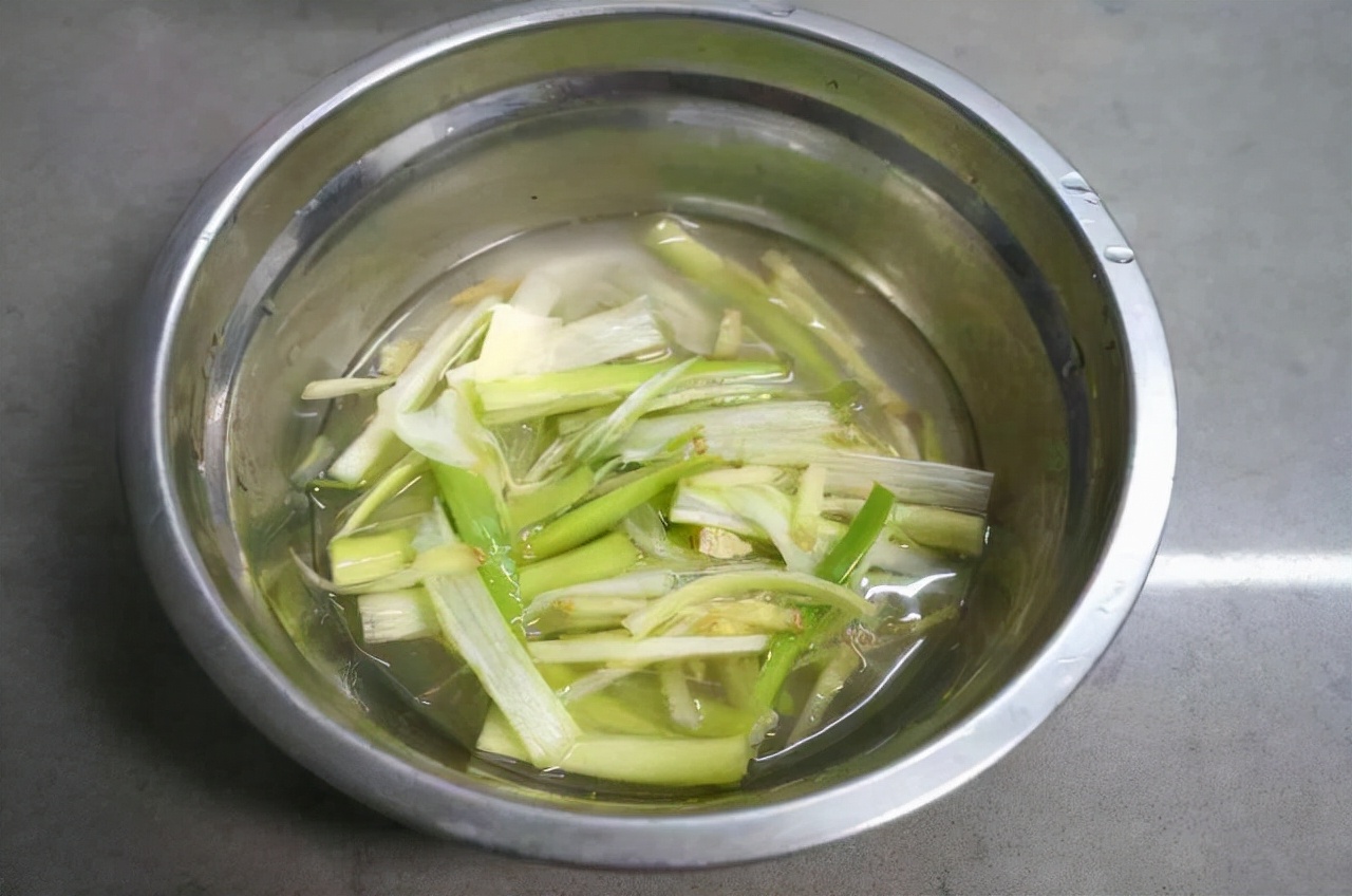 调饺子馅牢记2不加3顺序,调饺子馅记住三放两不放