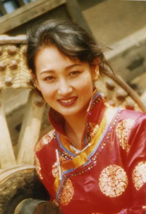 腾格尔的婚姻生活,腾格尔现状及妻子儿女