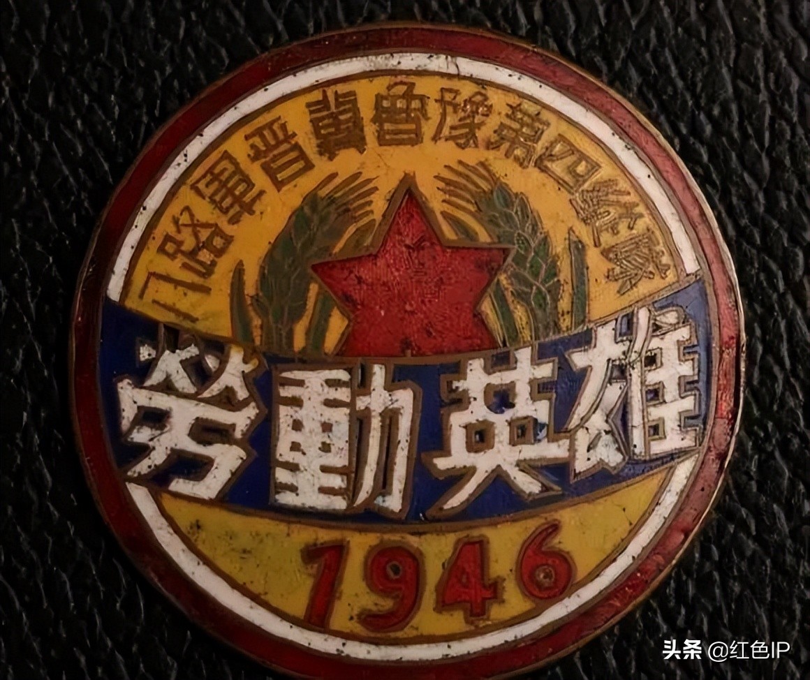 泥瓦匠出身的开国中将刘忠，被*小平邓**称“护驾有功”