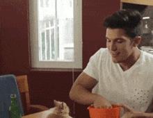 怎样把短粗的手指变又细又长,教你一秒让手指变细