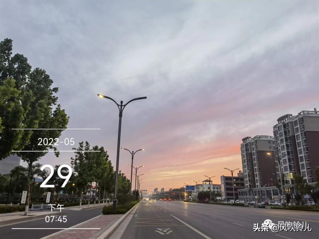 白昼之光岂知夜色之深的意思,白昼之光岂知夜色之深的下一句