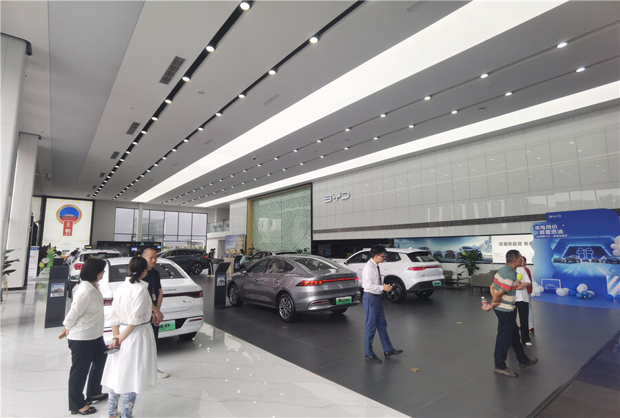 成都龙泉西河汽贸项目,龙泉西河汽贸服务区