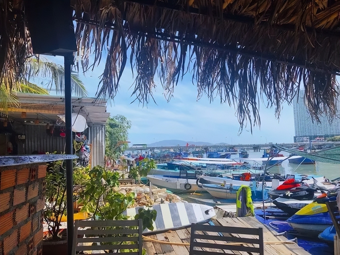 芽庄珊瑚岛海边 (东方夏威夷越南芽庄夜景)