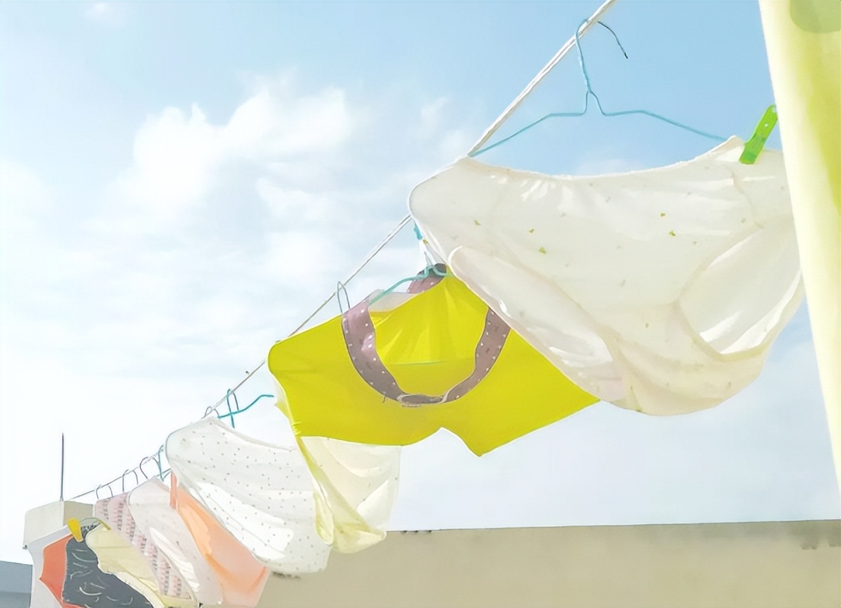 女性*裤内**上黄黄的,是得了妇科病?这几种分泌物要小心!