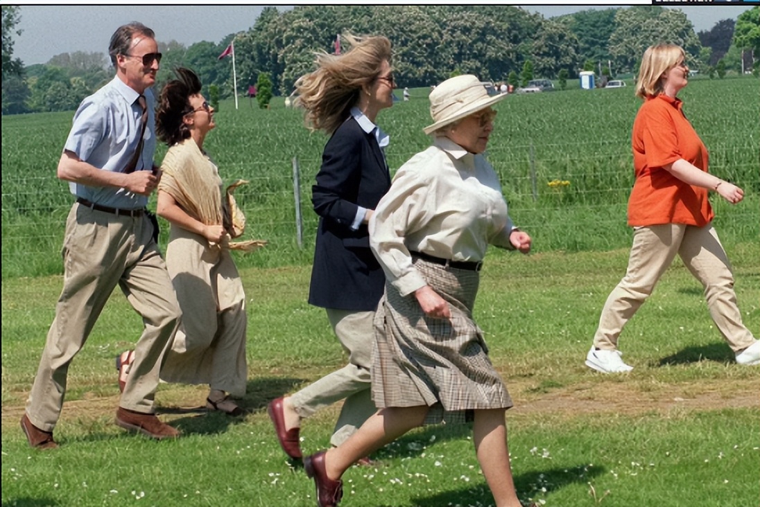登基70周年！每年一张照片带你回顾女王的传奇人生