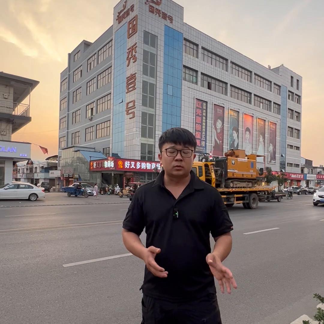 在小县城开一家童装店怎么样,现在开个小型的童装店怎么样