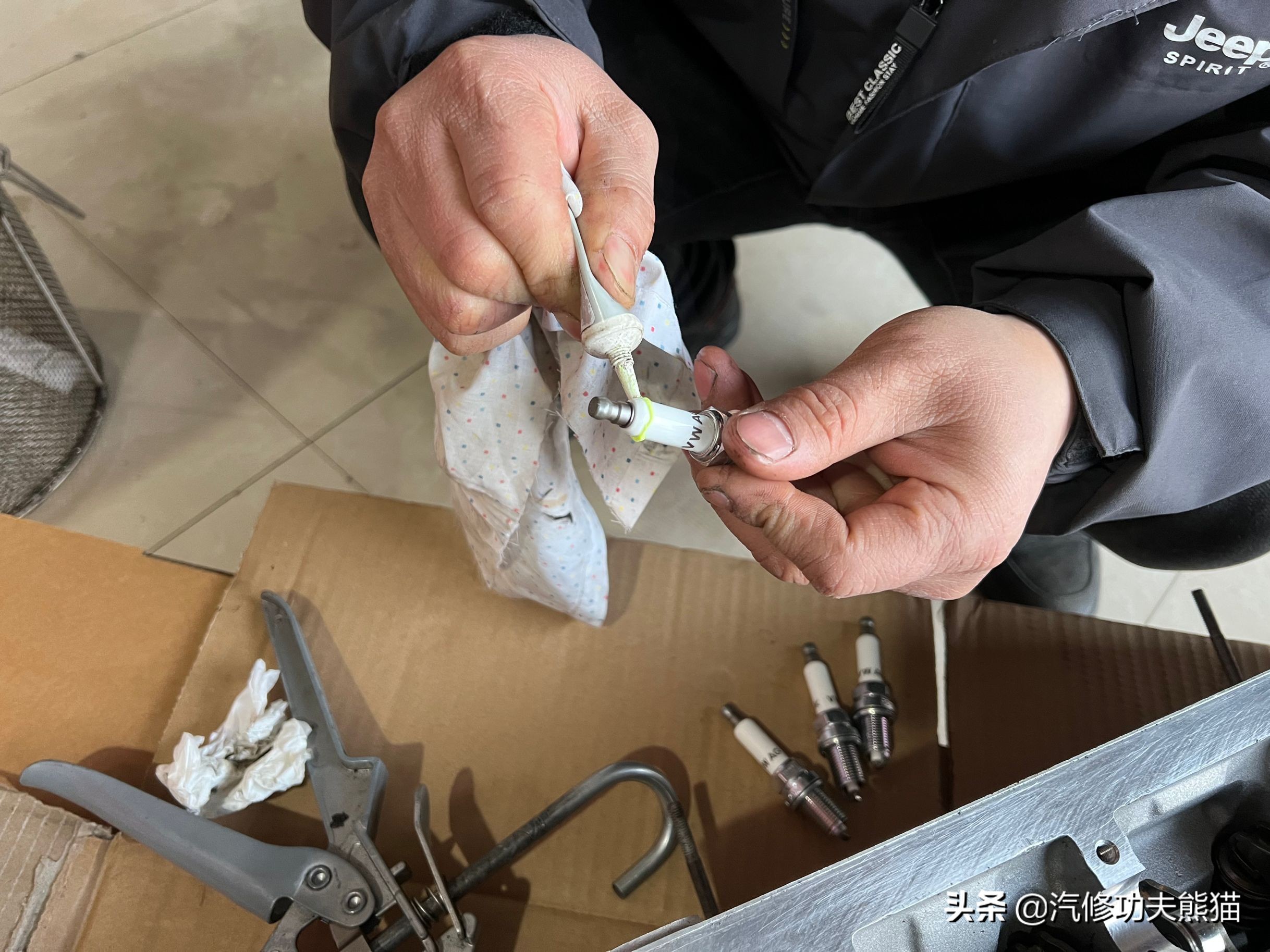 北京维修途观烧机油,途观9万公里严重烧机油原因