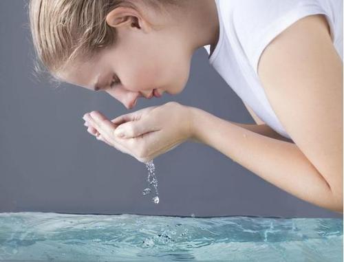 洗屁屁比洗脸重要,洗屁股比洗脸更重要