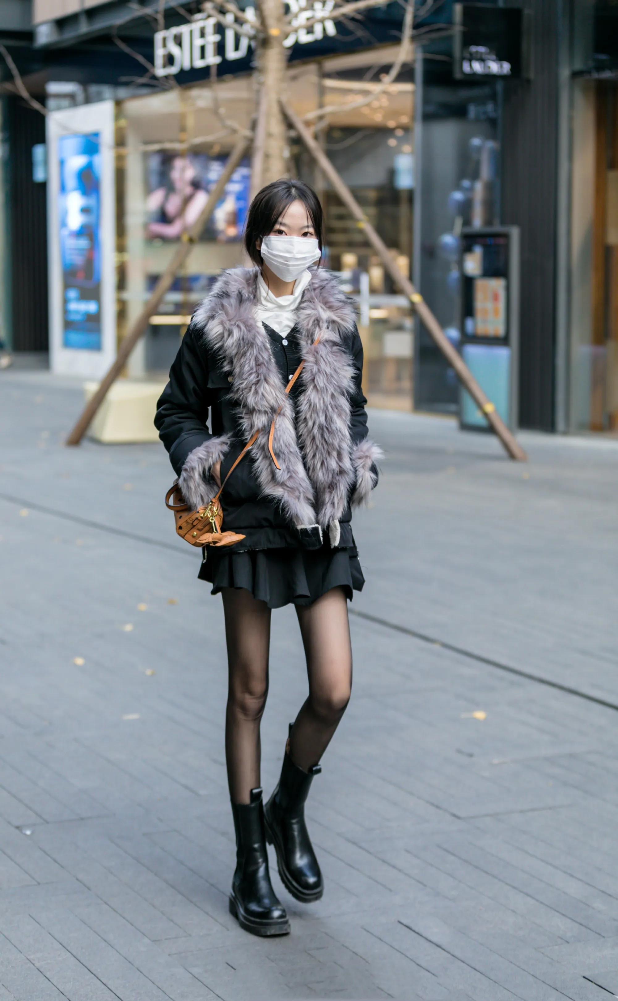 coach托特包和mcm哪个好看,买coach的包还是买mcm的包