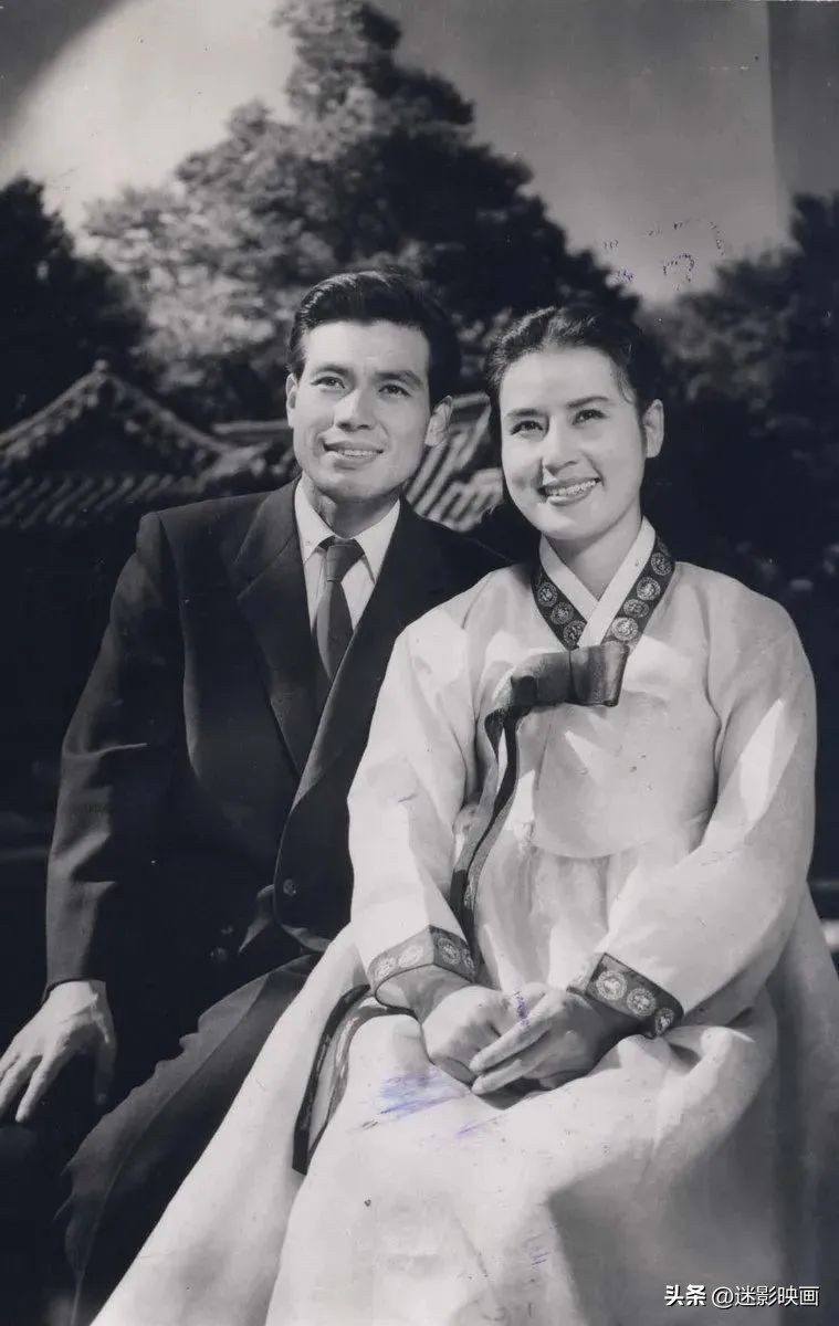 朝鲜硬核怪兽片：导演遭绑架，国家元首监制，故宫取景的另类神作