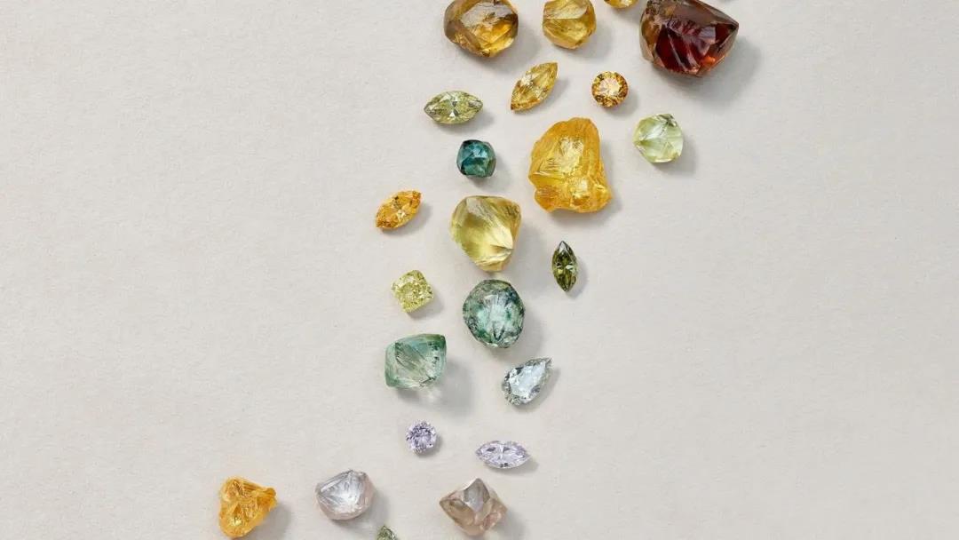 天然钻石原石有几个颜色,天然钻石都有什么颜色