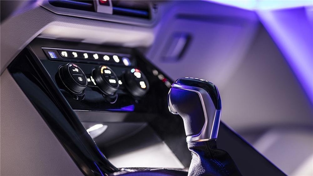 途观l2021款r-line越享版和探岳,探岳真的比途观l好吗