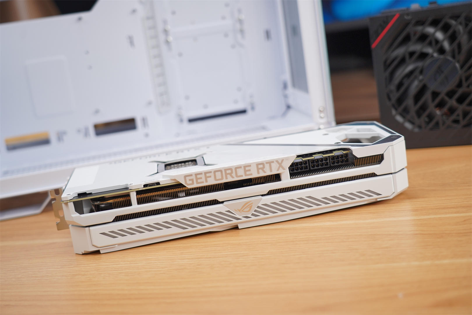 rogz690-a吹雪ddr4,rogz690吹雪d5