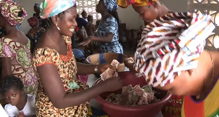 非洲创业天才：进口中国拖鞋，成本15元转手卖40，每天都被抢着买