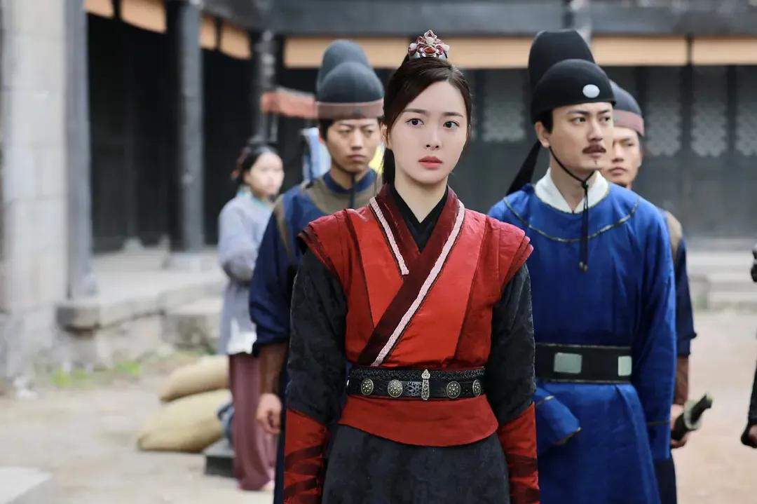 内地版《W两个世界》开播，被嘲自取其辱，网友：那可是李钟硕