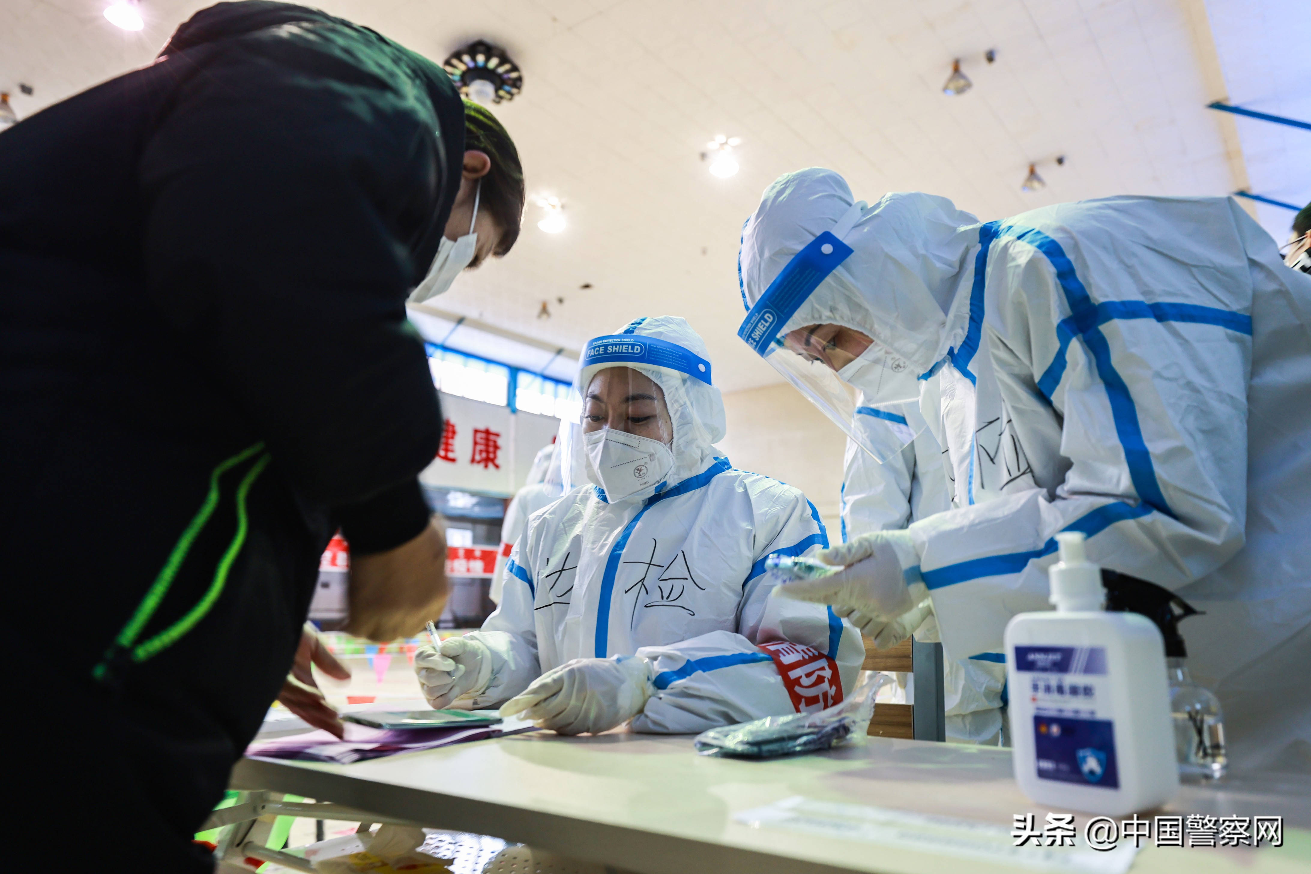 边检民警抗疫一线,抗疫满洲里