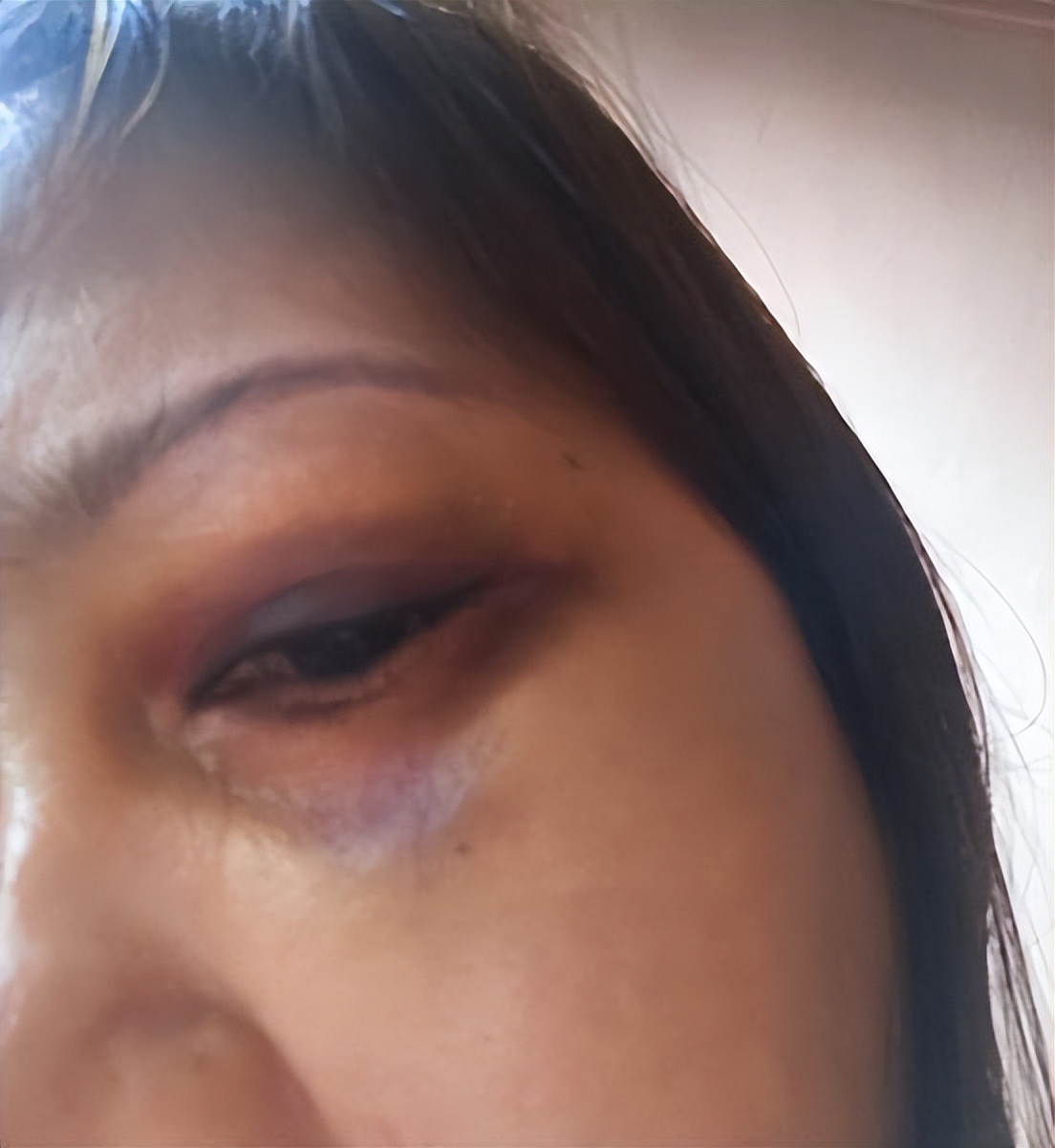 新加坡啤酒女打架,女子在新加坡被暴打