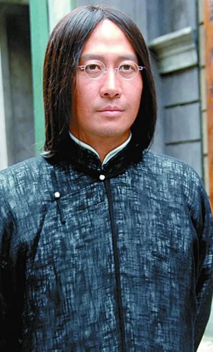 理发店疫情暂停营业图片,疫情下理发店爆满