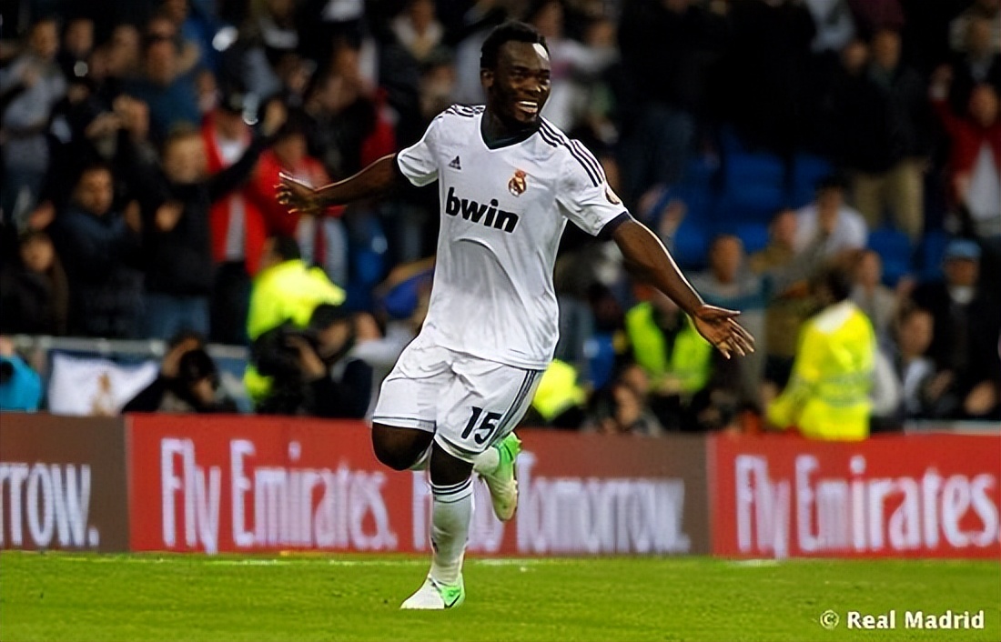 葡萄牙3-2加纳为什么c罗被换下来,葡萄牙3-2击败加纳c罗进了几个球