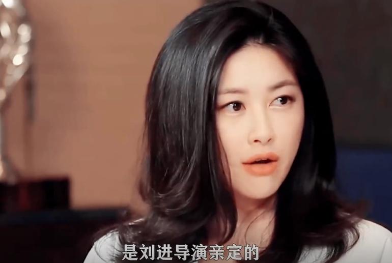 全球百大最帅面孔女生朱珠,全球最美面孔朱珠问鼎