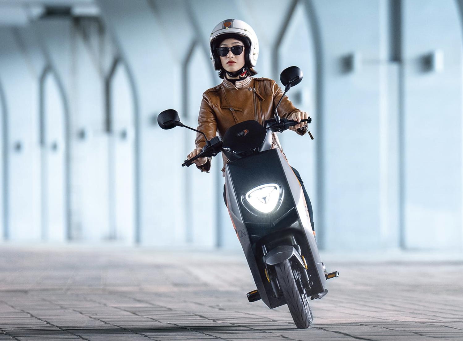 绿源和雅迪电动自行车哪个品牌好,绿源雅迪新日爱玛哪个车子跑得快