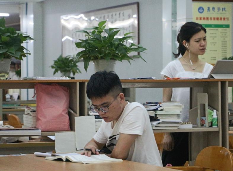 大学生活费10个档次,大学生活费段位