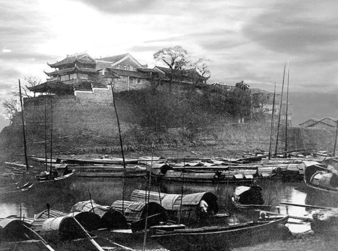 湖南美食小县城,湖南第二大最穷城市