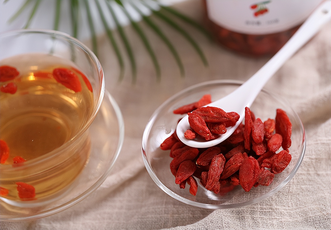 喝什么茶让脸越来越干净,女人如何养颜