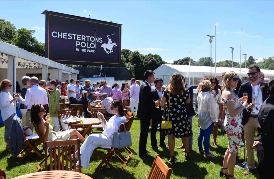 高定位无热炒，这个运动正装通吃的系列可谓样样能打