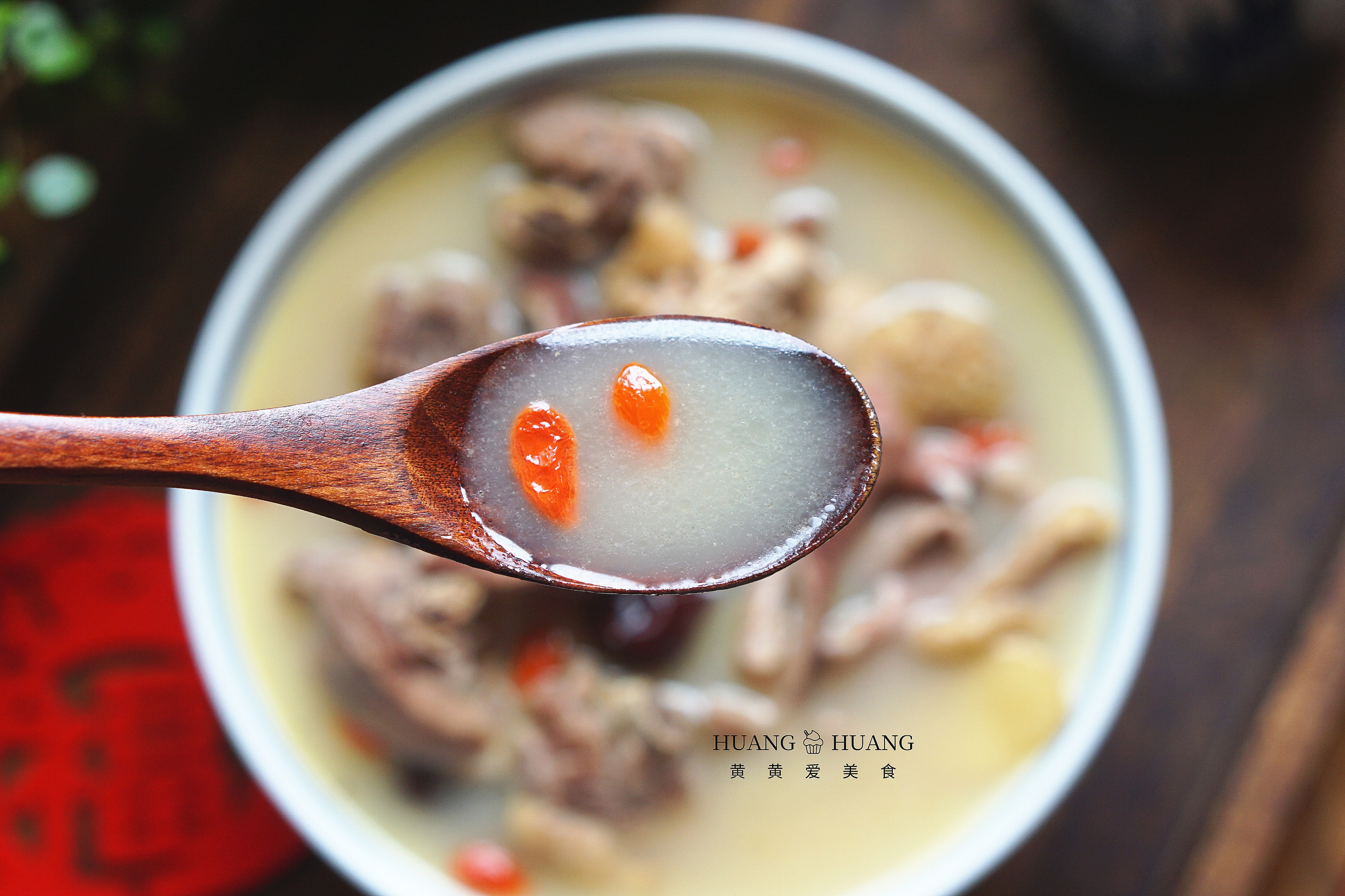 家庭版胡椒猪肚鸡汤做法,猪肚鸡怎么给孩子炖健脾开胃