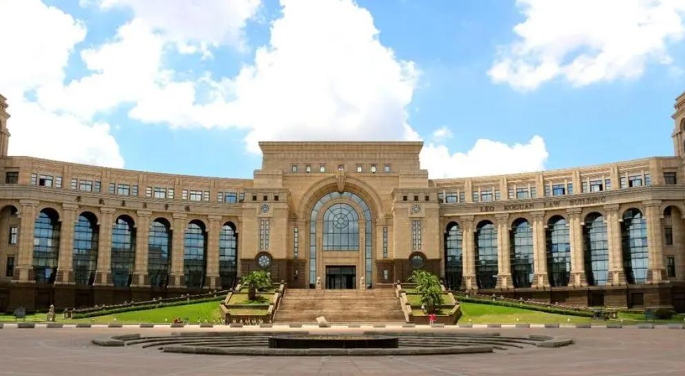 上海高校金字塔排名出炉，两所高校位列塔尖，上海财经表现不俗