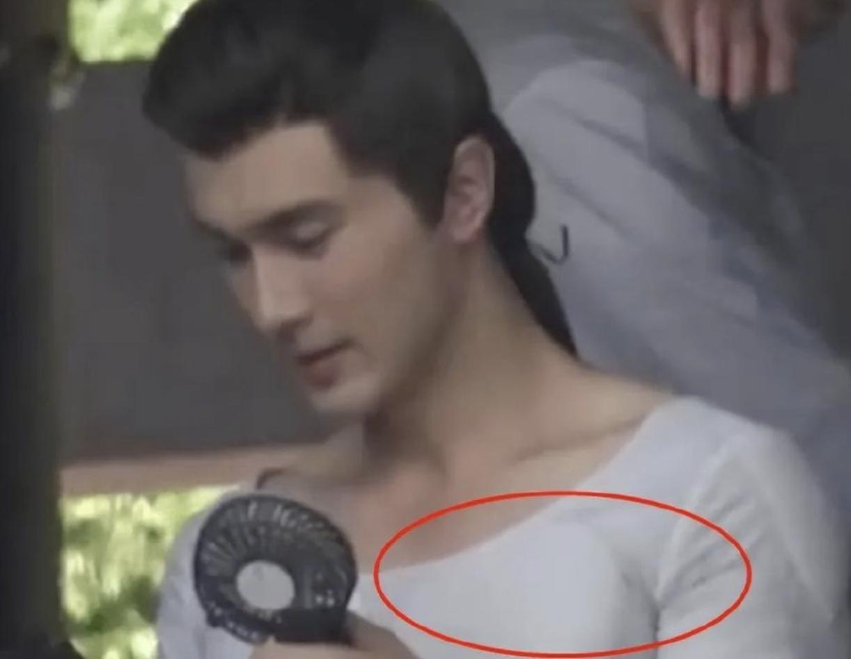 娱乐圈还有哪些假臀假肌肉,假臀假肌肉假肩膀的明星们