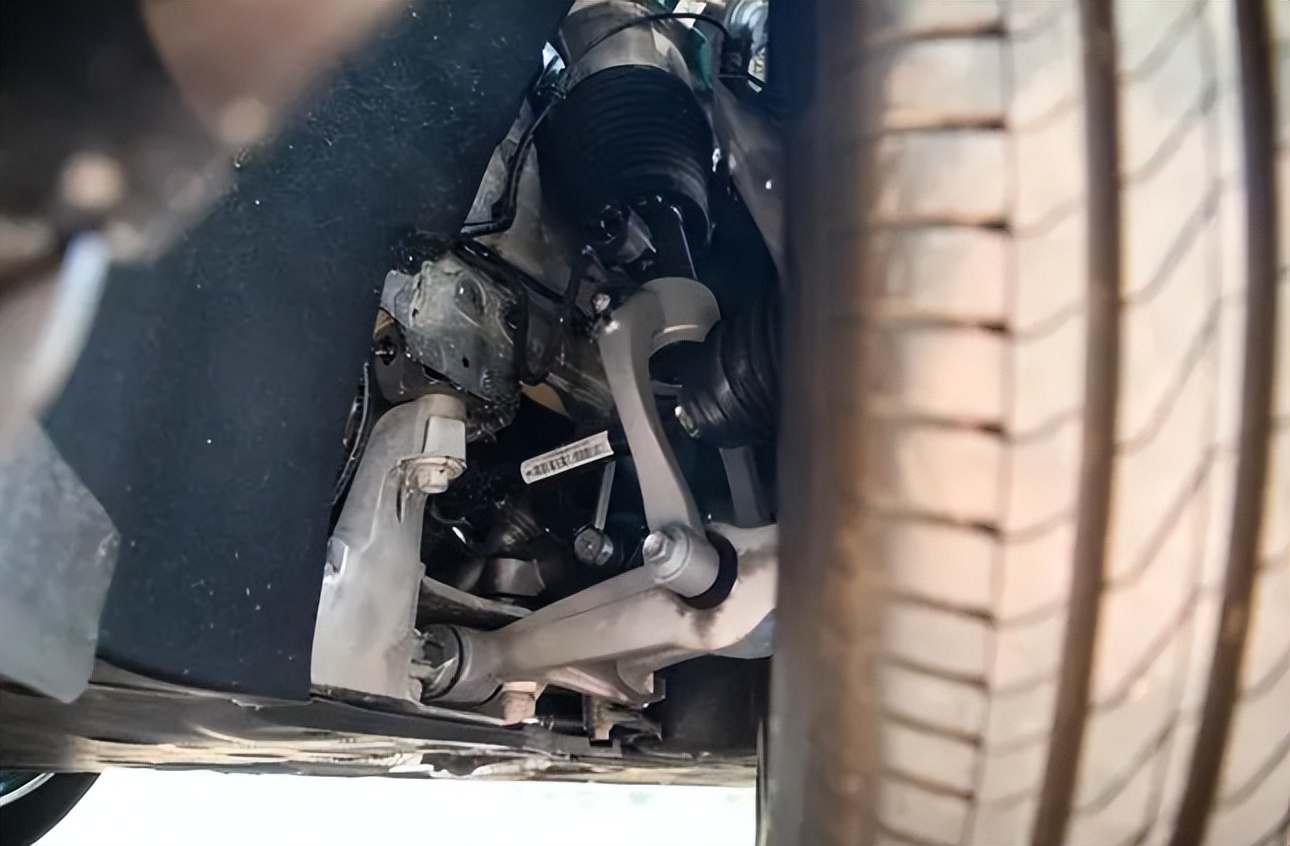 梦想家mpv和传奇对比,梦想家和传祺m8混动版对比