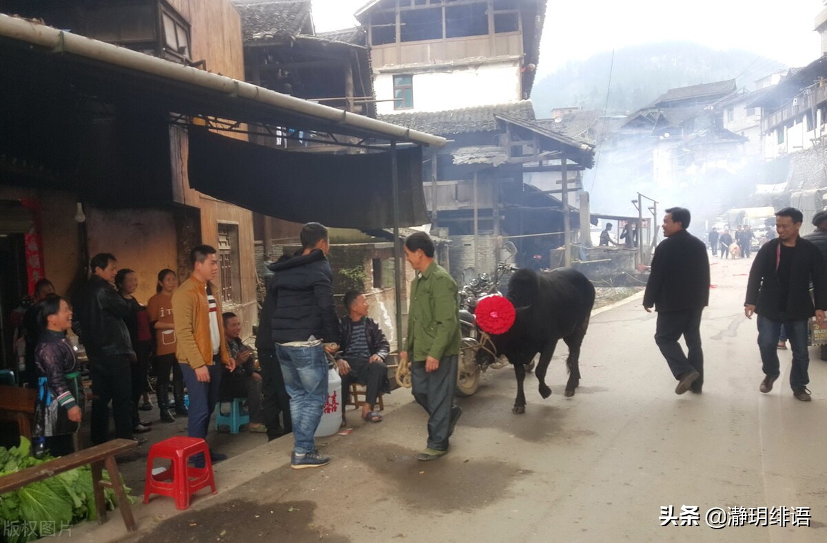 朋友二婚没办酒席要随礼吗,二婚请客朋友随礼吗