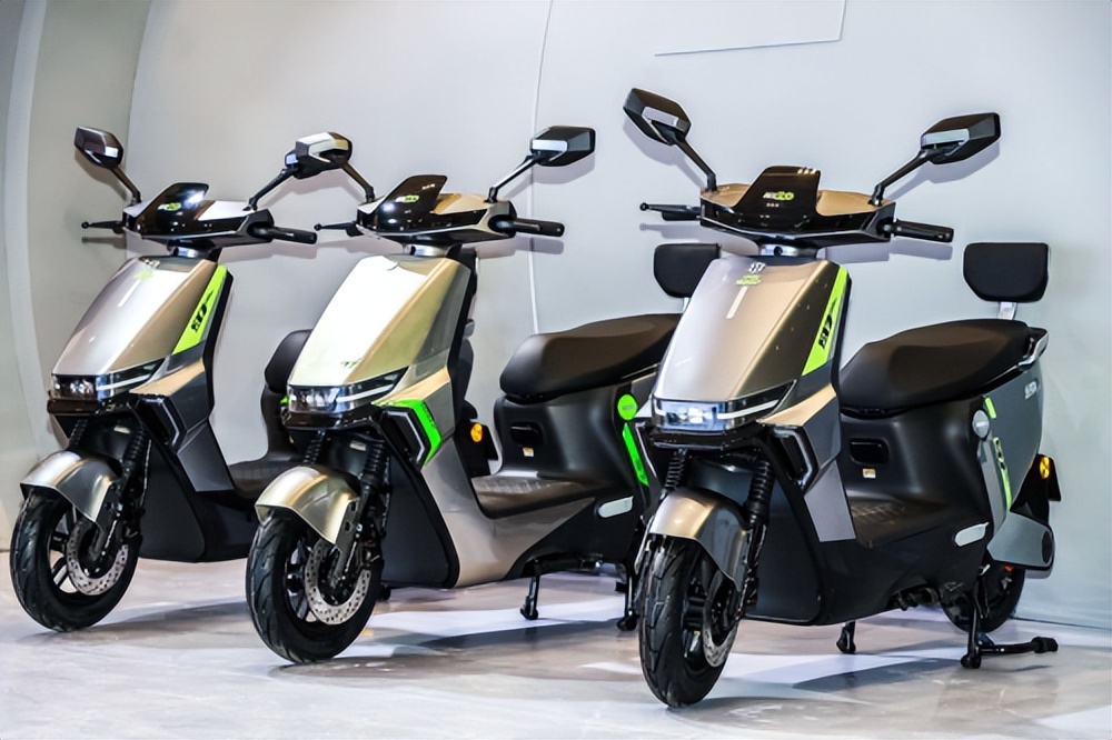 买电动车看价格还是看品牌,买高续航电动车还是自己配好