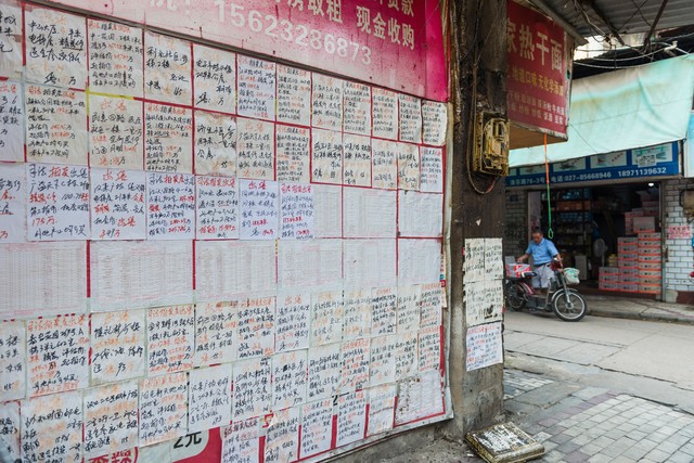 当事人回应10万买8套没房,当事人回应10万买8套房女儿