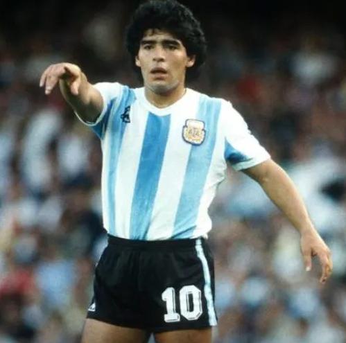 马拉多纳上帝之手被收回,马拉多纳世界杯受伤