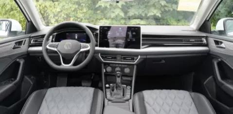 速腾与朗逸优缺点对比,朗逸与速腾对比哪个值得入手