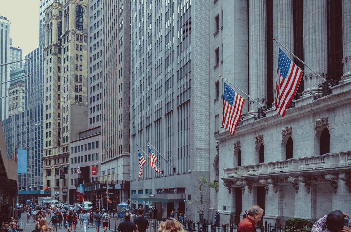 高利率下美银行业风险回升,高利率下美国经济为何迟迟未衰退