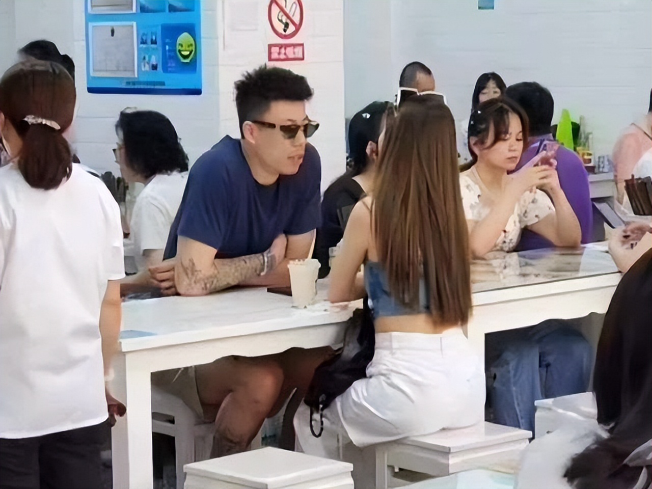 林书豪张镇麟现身野球场,张镇麟林书豪在成都