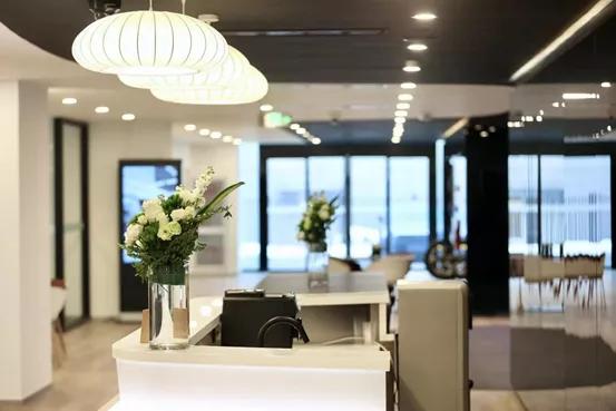 梅赛德斯奔驰专营店哈尔滨,梅赛德斯奔驰晋中之星体验中心