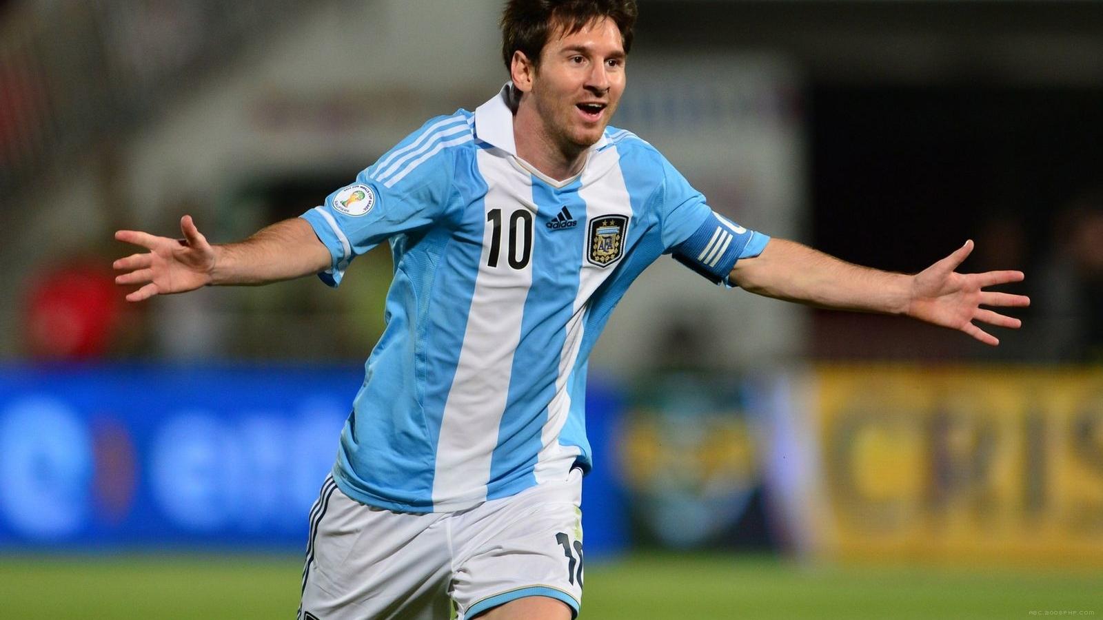 世界足坛c罗打架,c罗足坛历史第一人