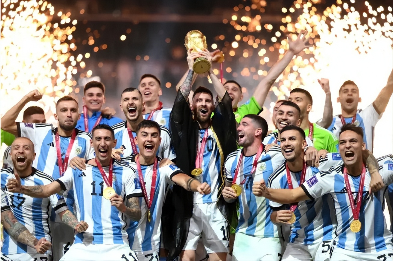 为近距离目睹梅西风采,球迷花11万入住其中国行下榻酒店