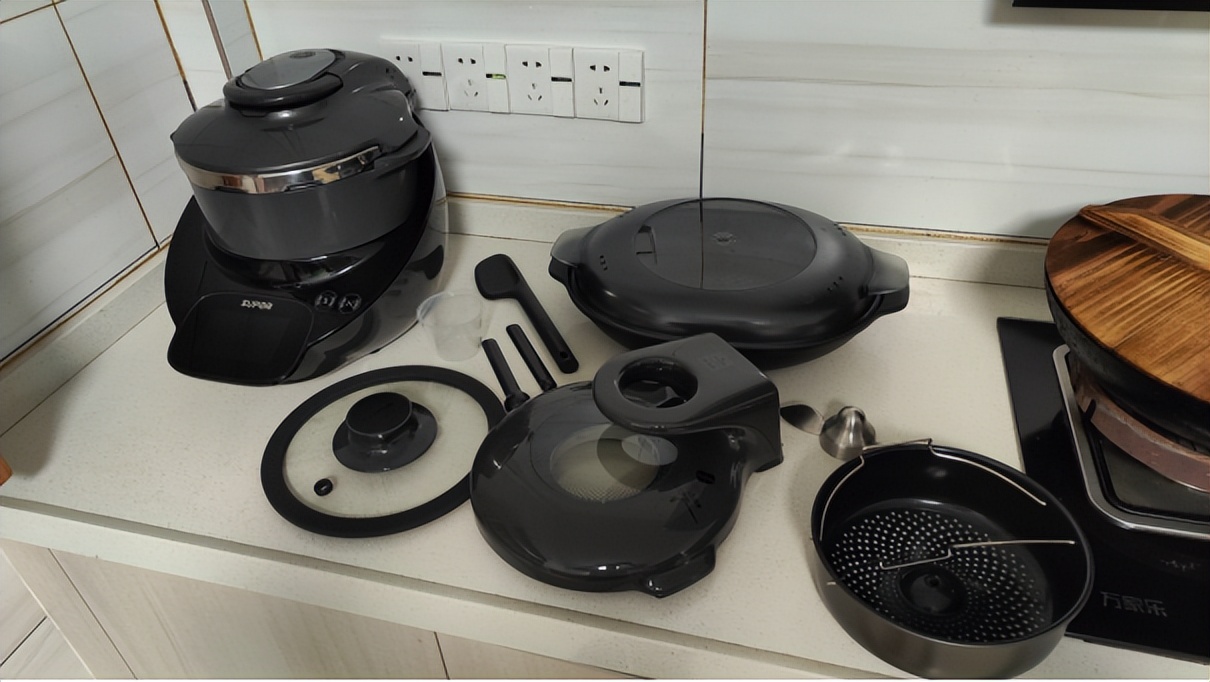 苏泊尔小c智能炒菜机测评,苏泊尔炒菜机器人和小c对比