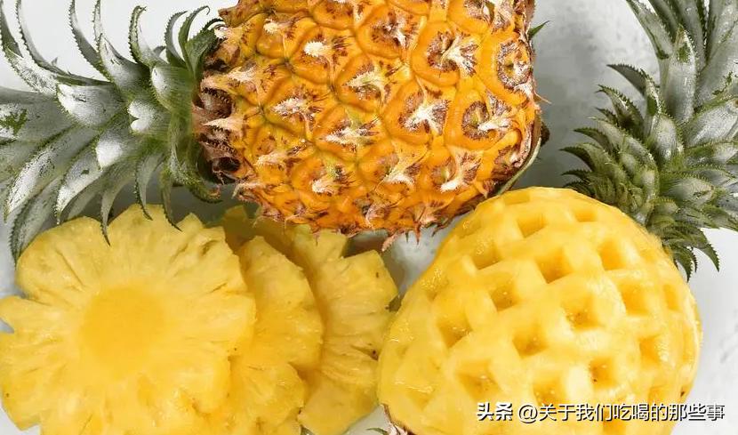 菠萝从外表看过去哪样的最甜不烂,菠萝看里面甜不甜